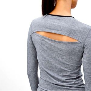 Rare Aritzia Parklife long sleeve workout too, back slit sz S